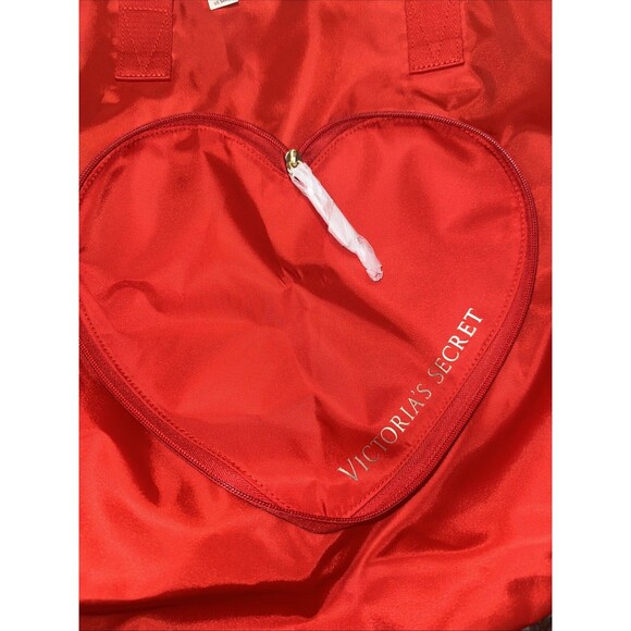 NWT Victoria's Secret Packable Heart Red Zipper Tote Carrying Bag - Picture 4 of 7